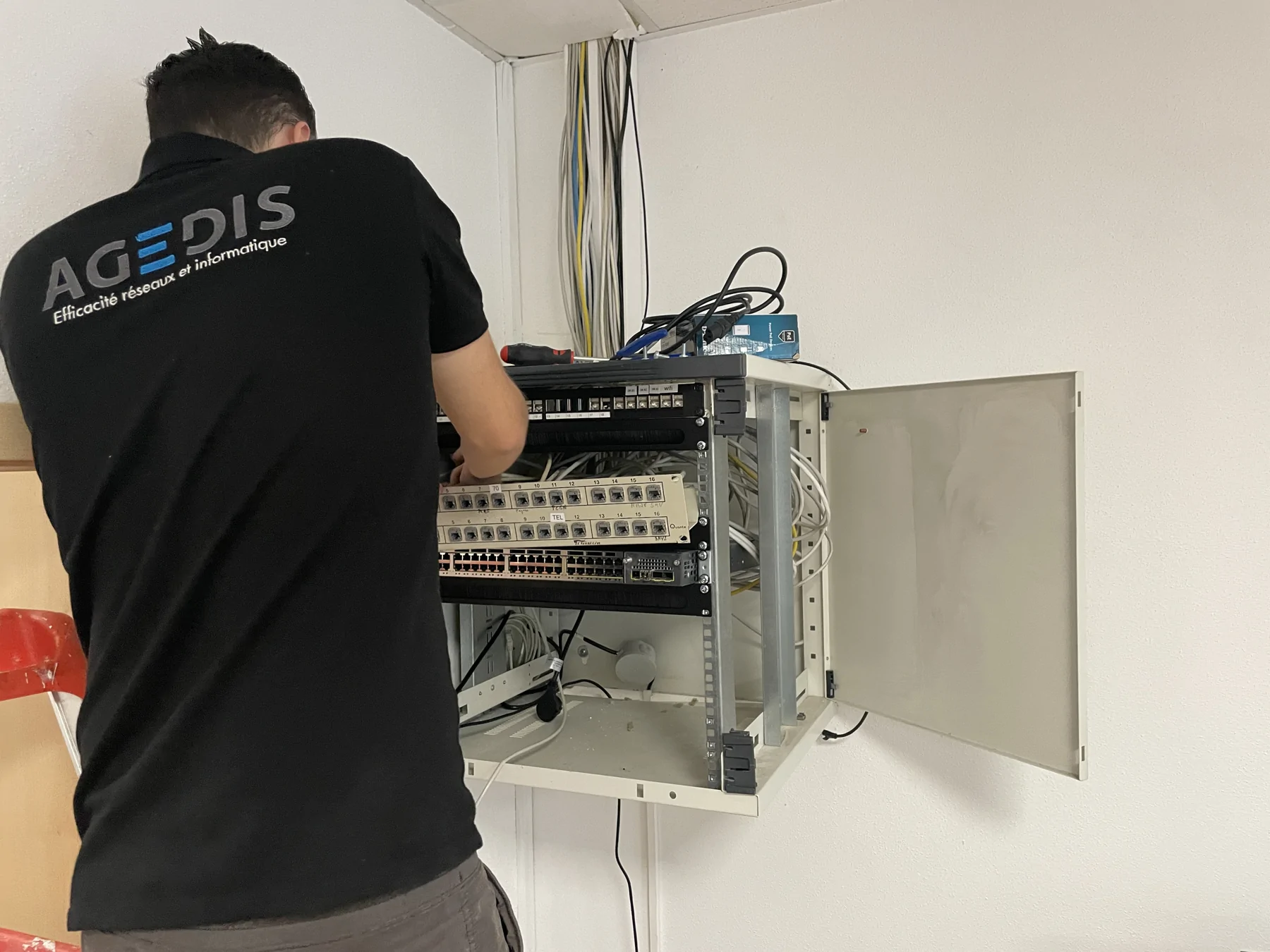Le relais technique Agedis sur les raccordements et l’environnement informatique.